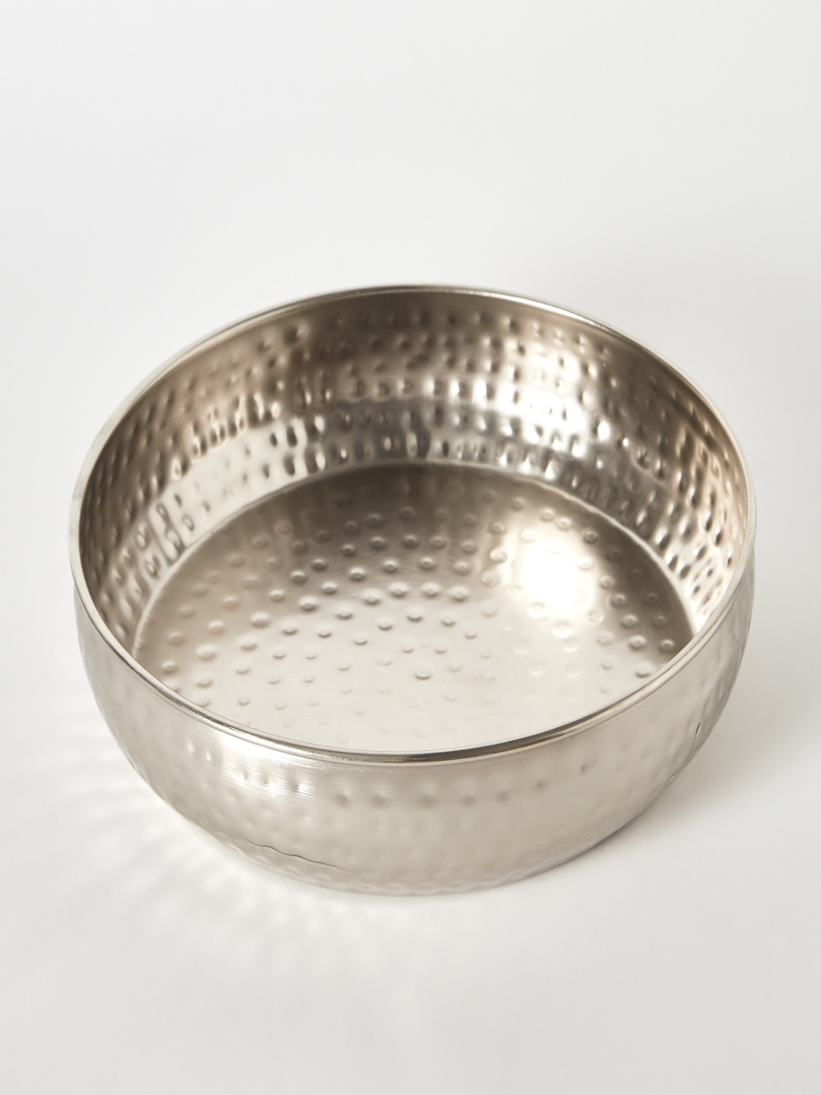 Avya Metal Hammered Urli - 30x30x7 cm