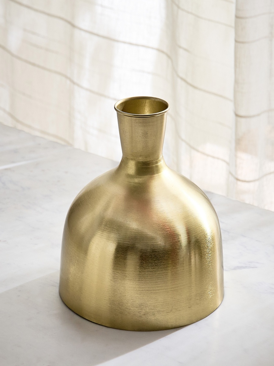 Avya Metal Modern Vase - 20.5x20.5x17 cm