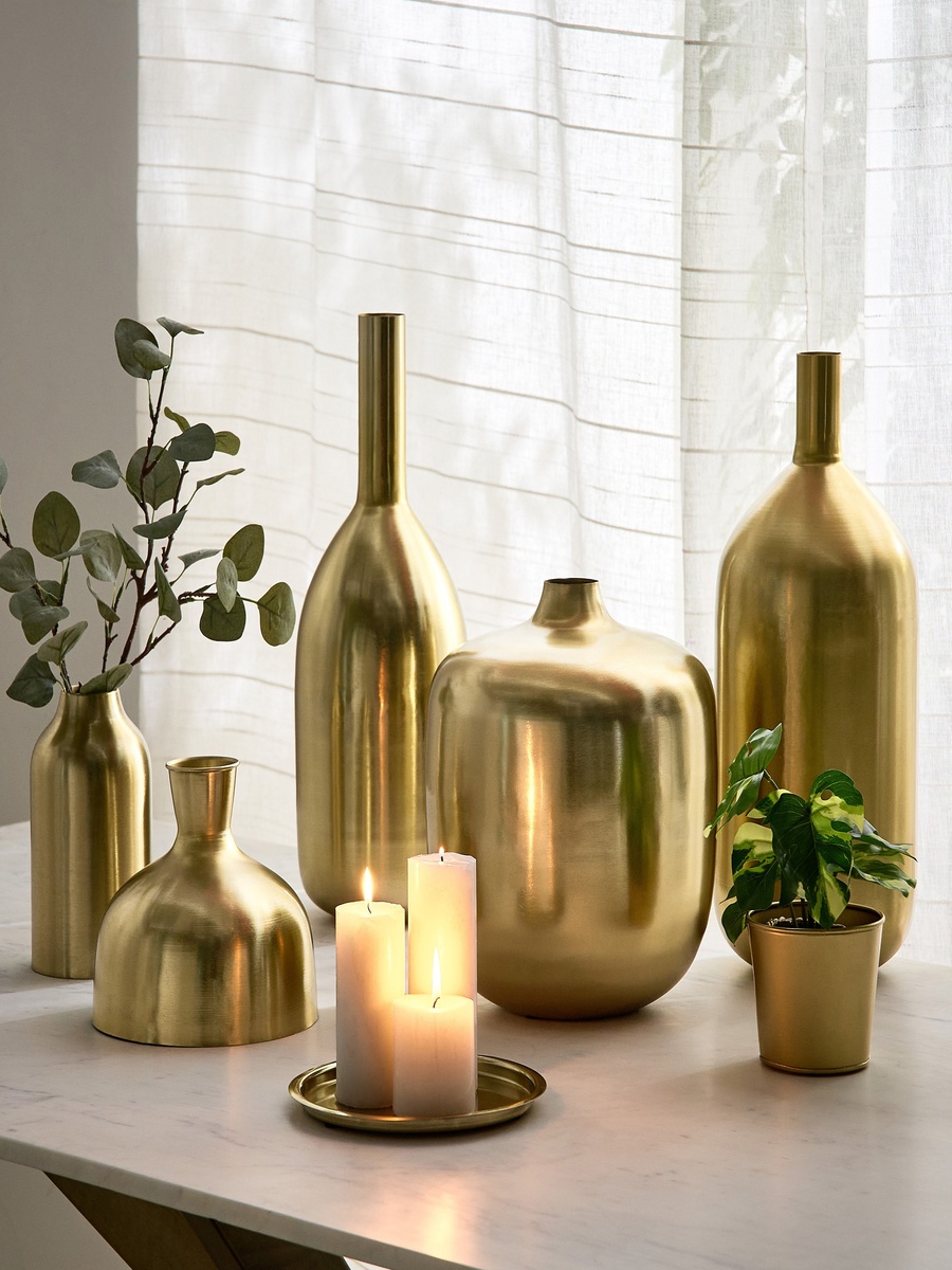 Avya Metal Modern Vase - 20.5x20.5x17 cm