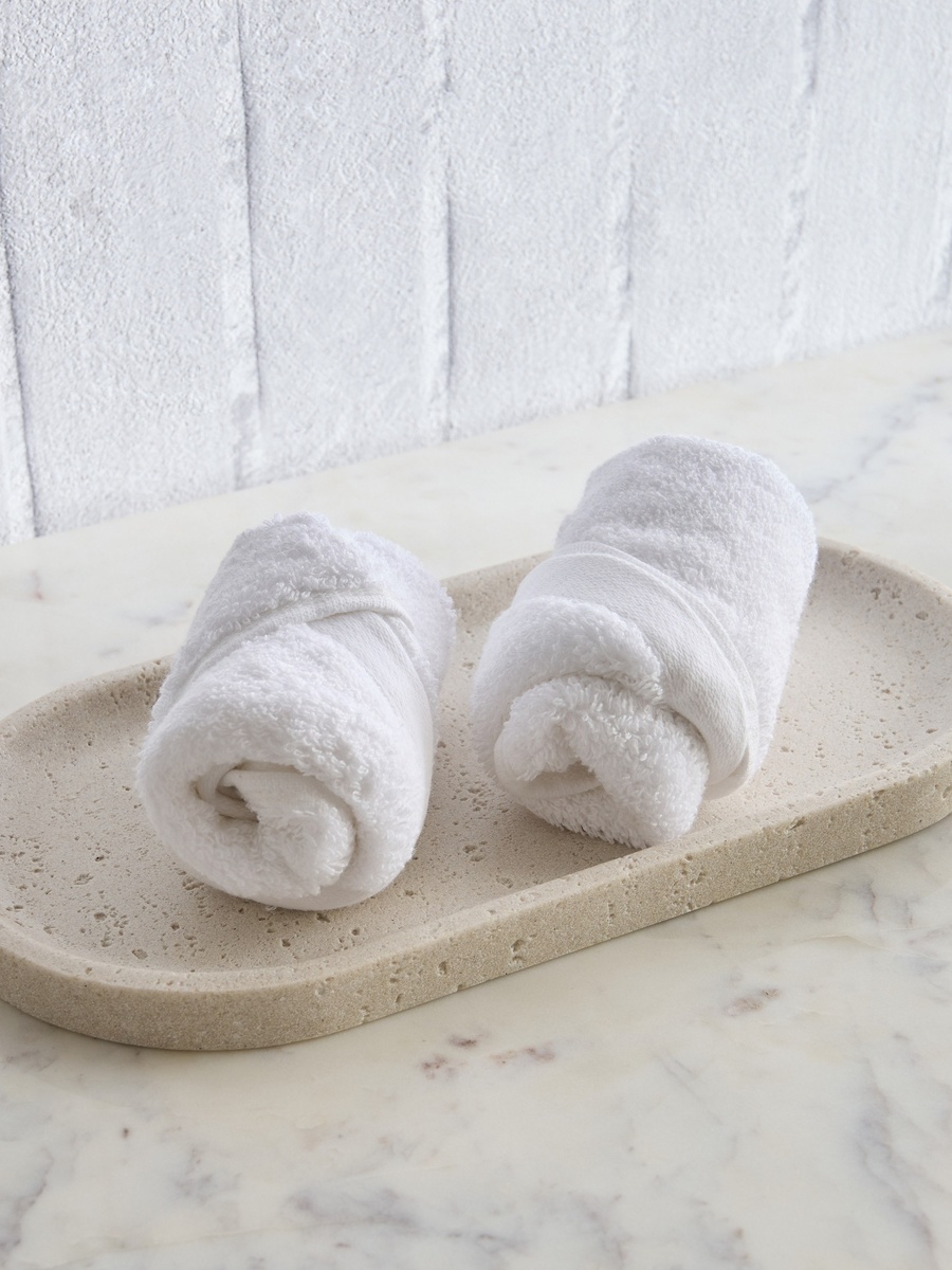 Avant Resin Towel Tray