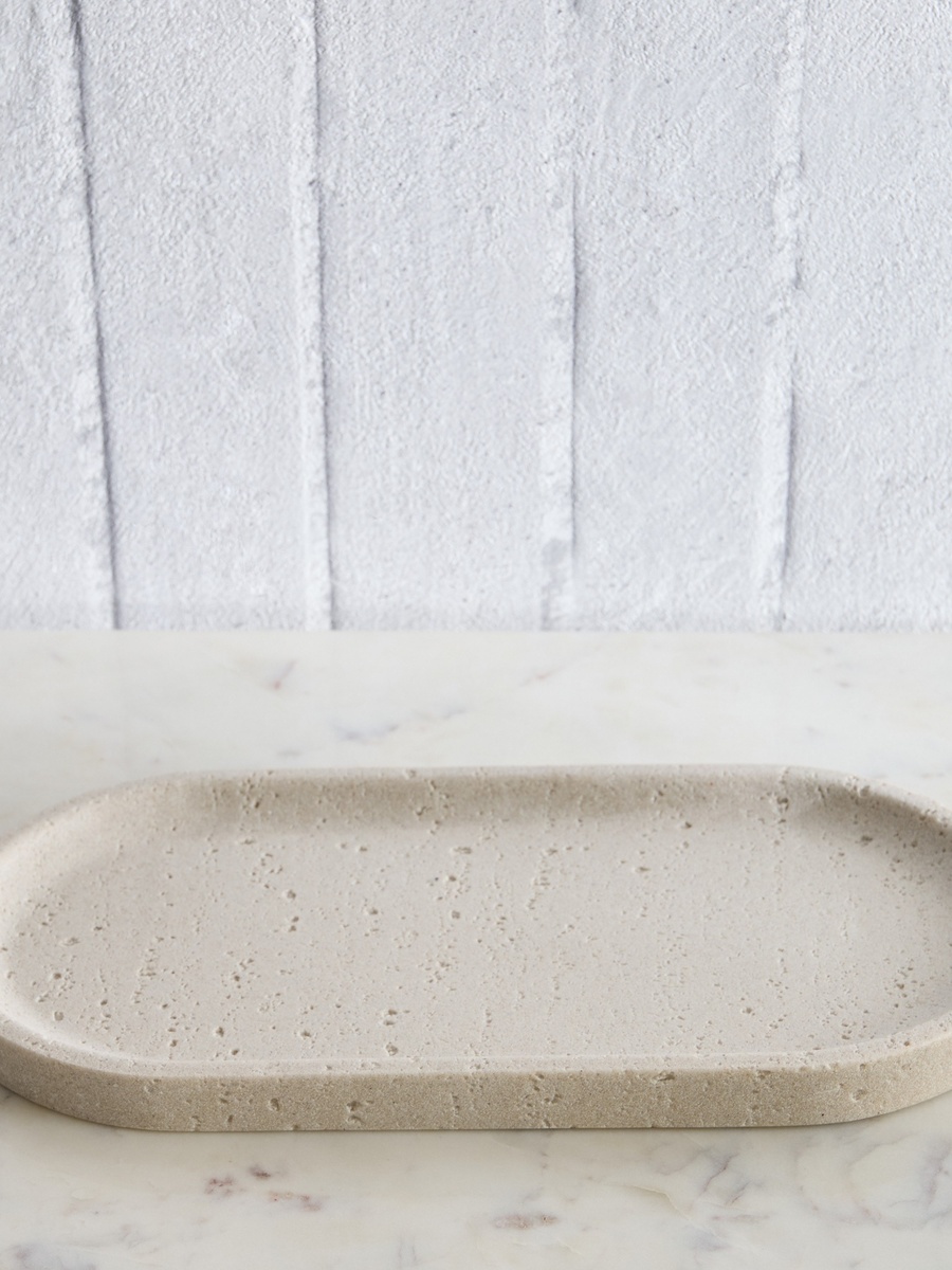 Avant Resin Towel Tray