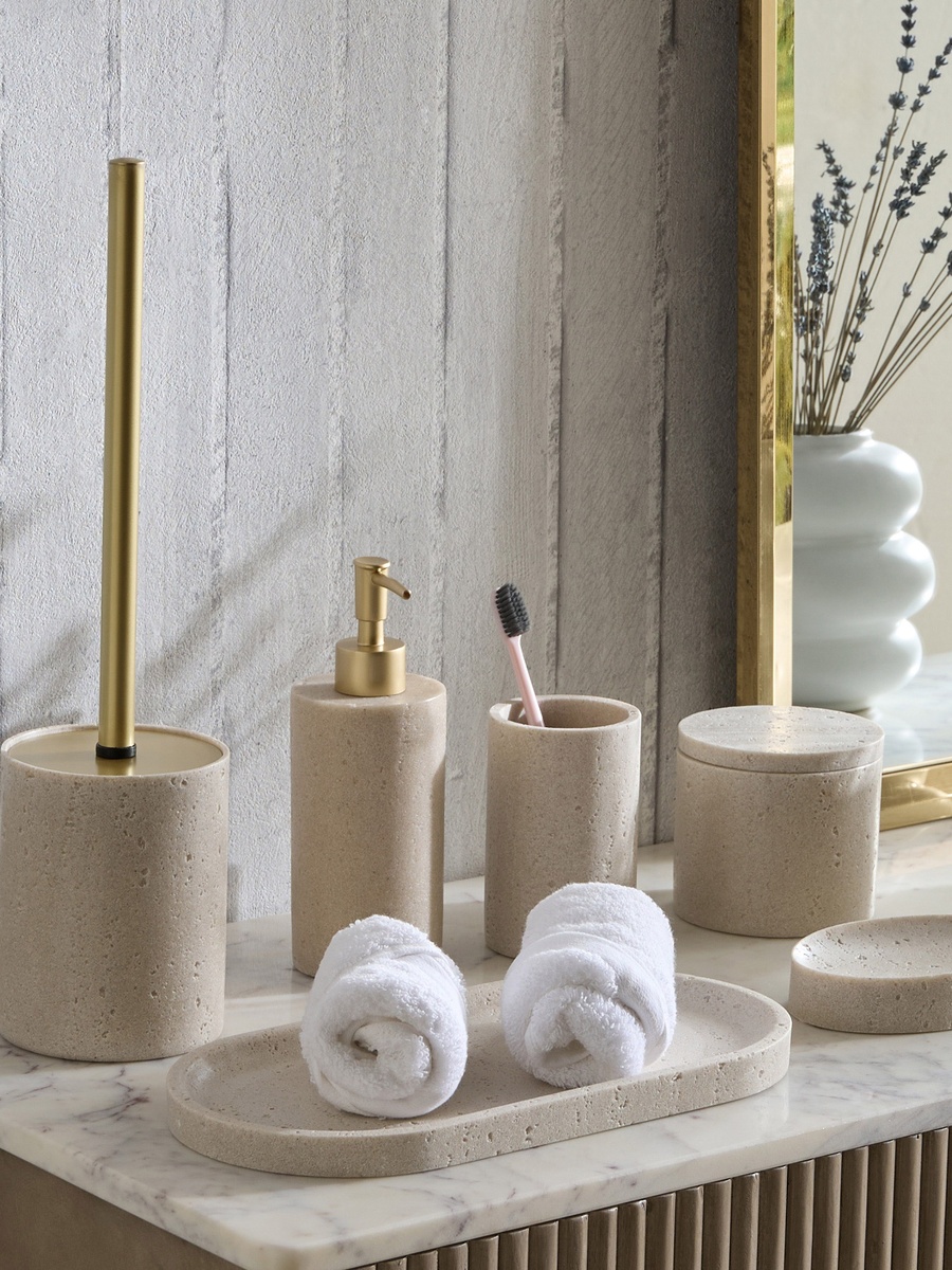 Avant Resin Towel Tray