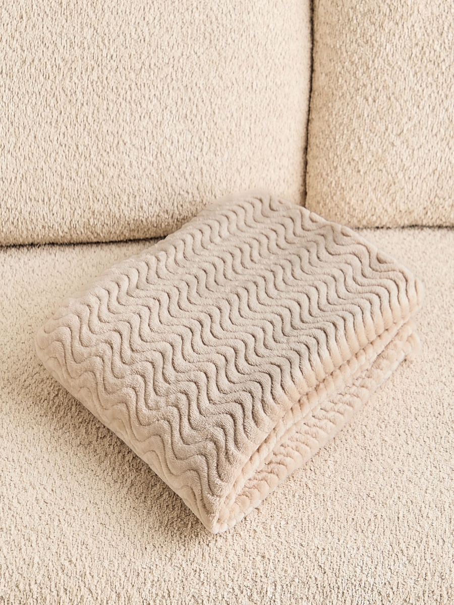 Wave Jacquard Flannel Throw - 130x160 cm