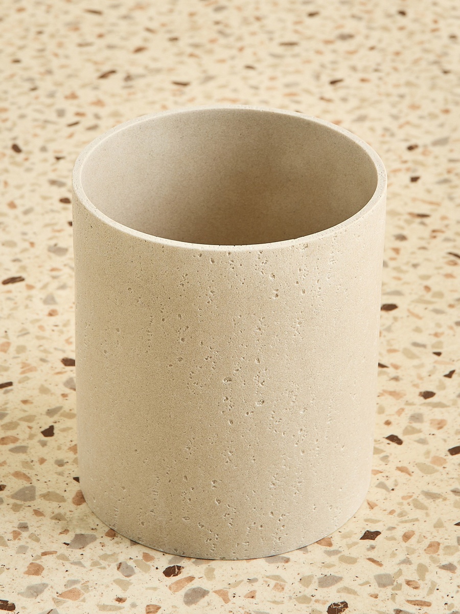 Avant Resin Waste Bin