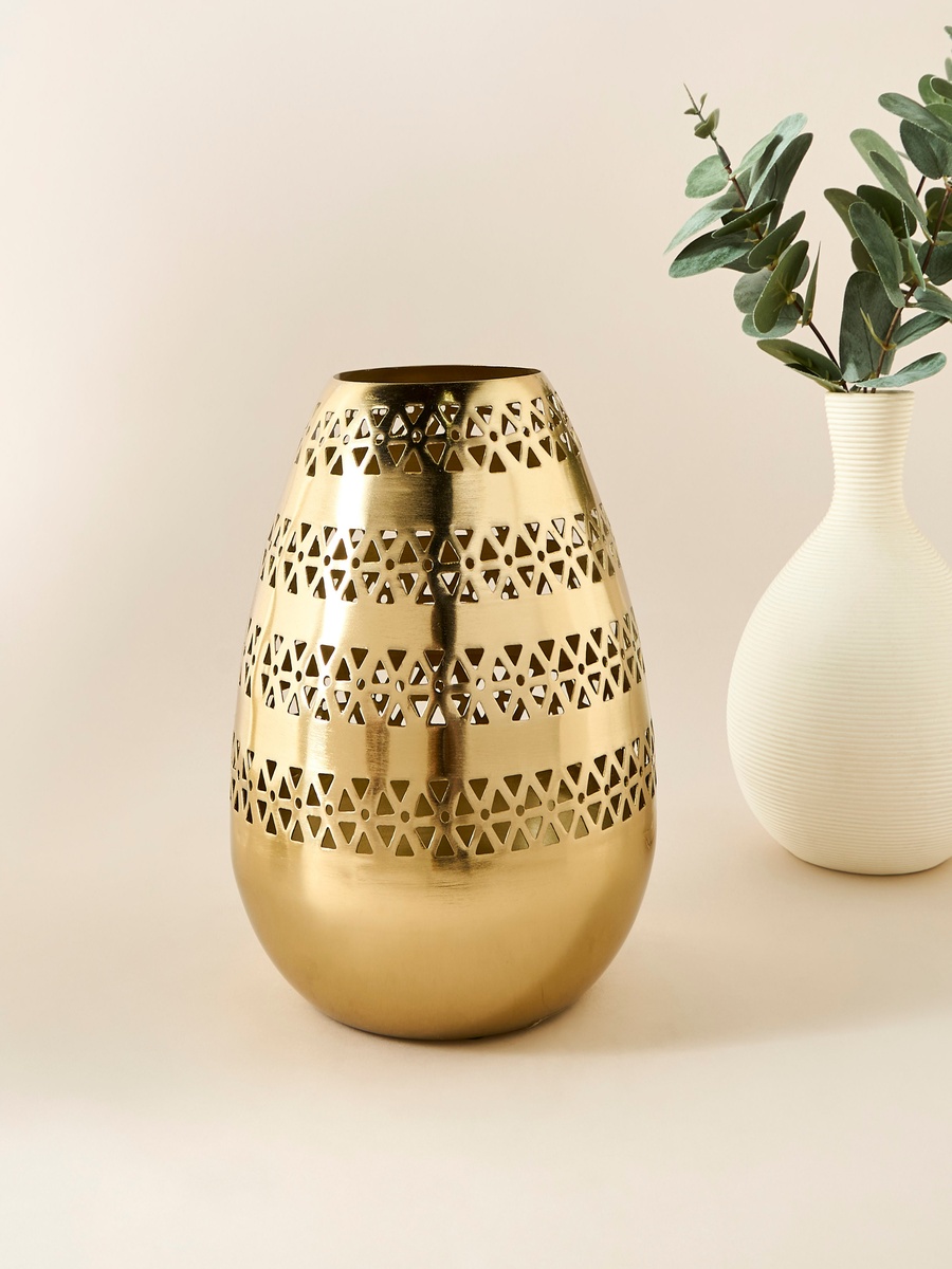 Cutout Detail Metal Vase - 18x18x20 cm
