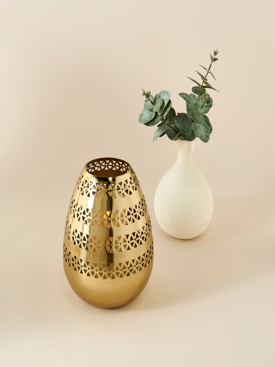 Cutout Detail Metal Vase - 18x18x20 cm