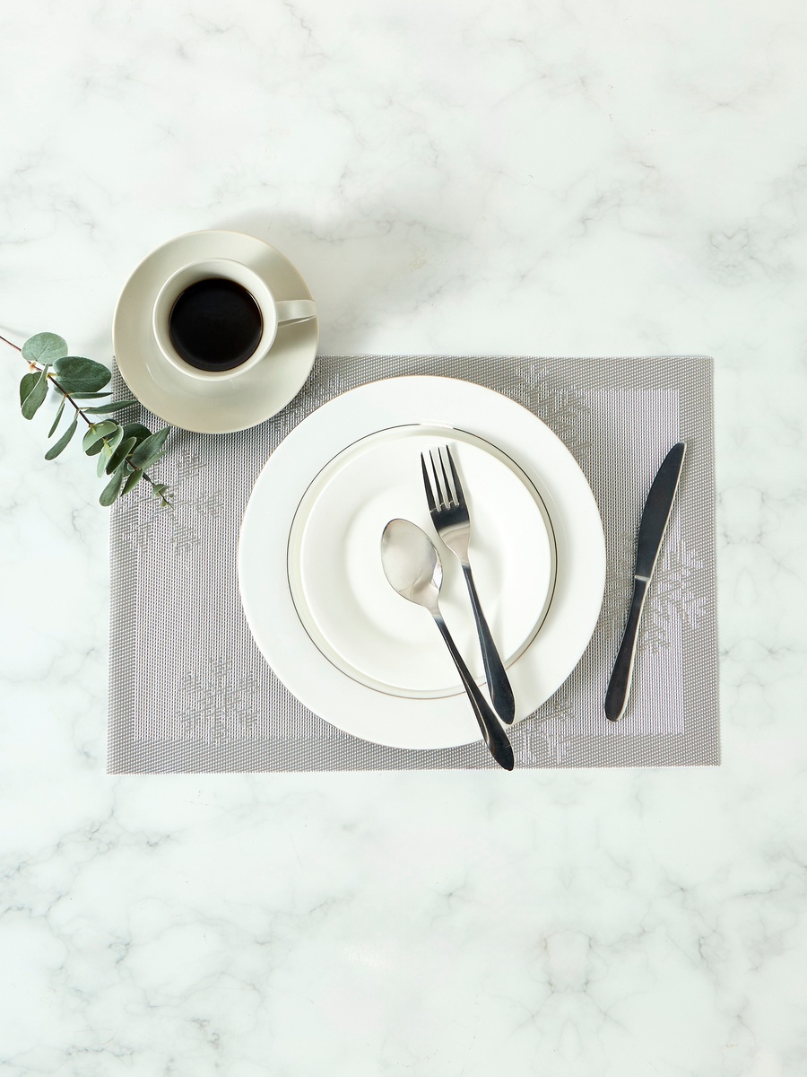 Snowflake Textured 4-Piece Placemat Set