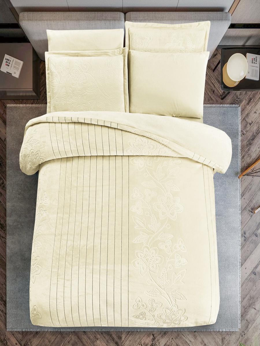 Embossed Floral Velvet Comforter Set