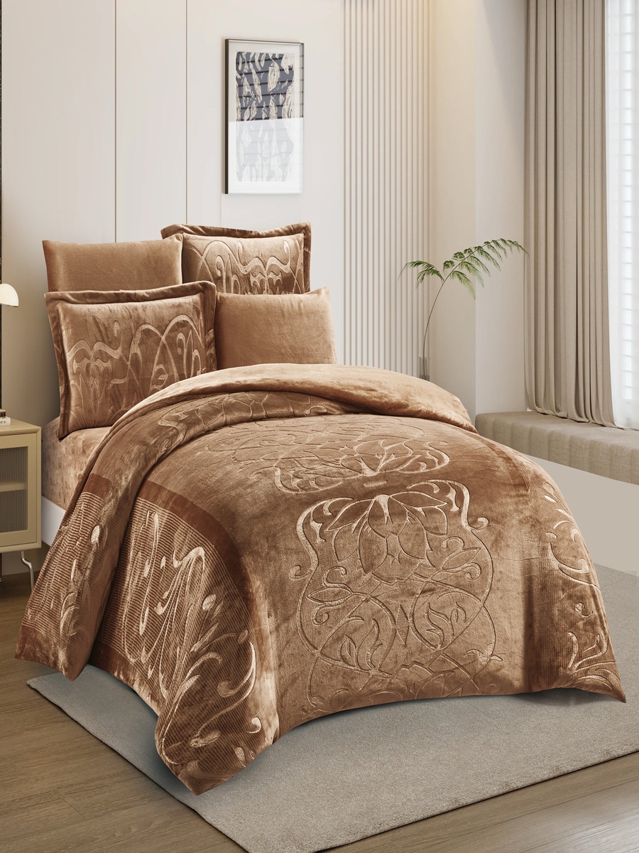 Embossed Velvet Comforter Set - King Size