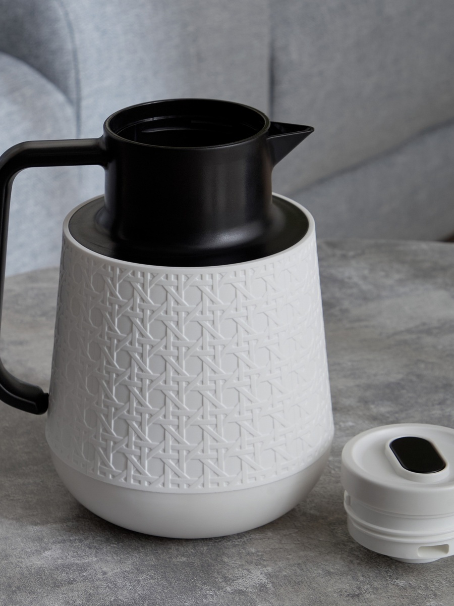 Ridge Textured Flask - 1 L