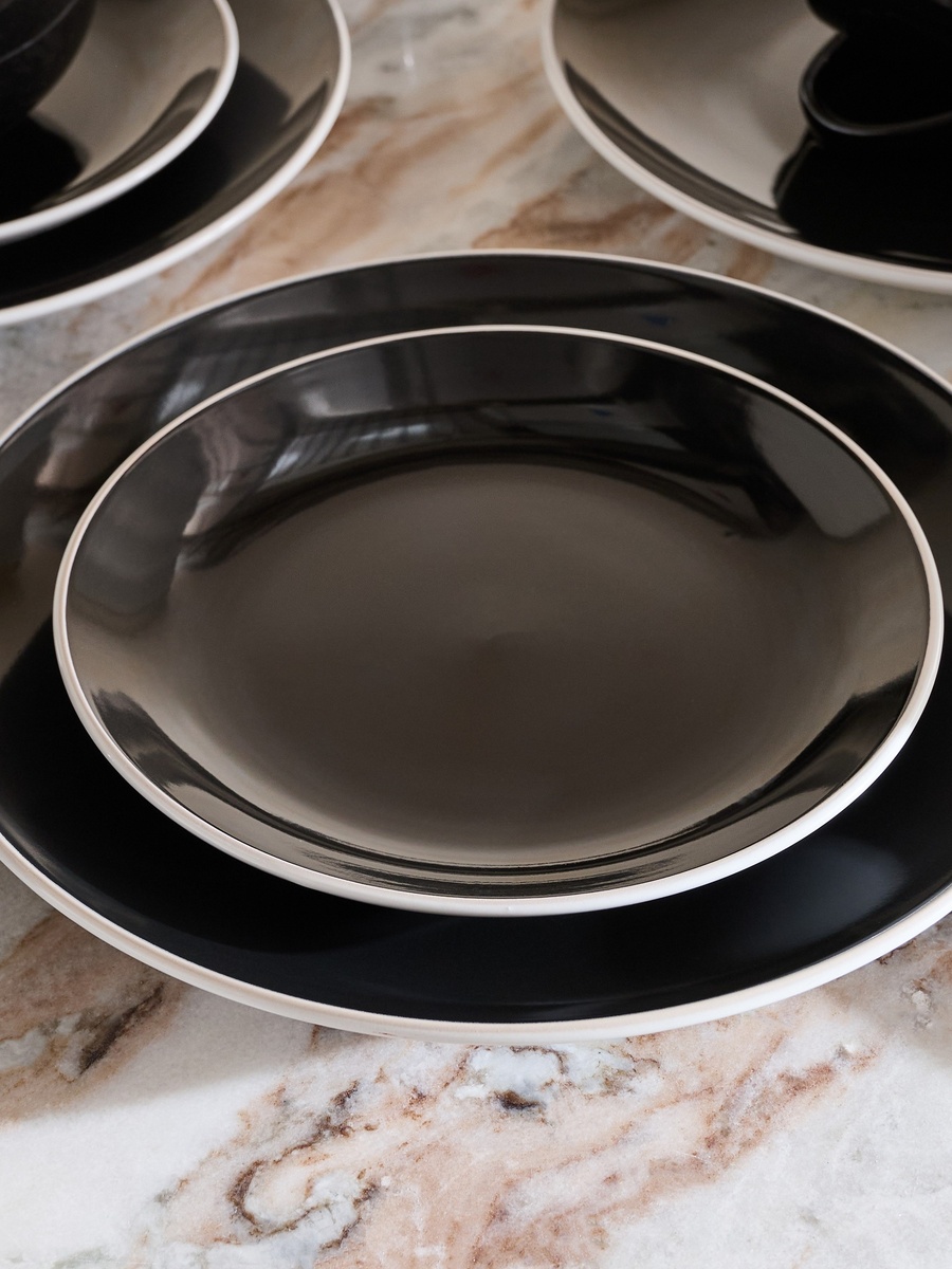 Elegenza 16-Piece Dinner Set - Serves 4