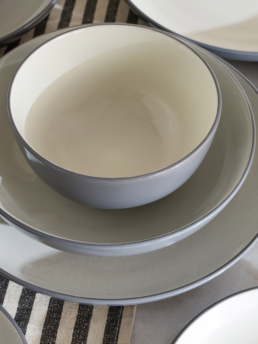 Elegenza 16-Piece Dinner Set - Serves 4
