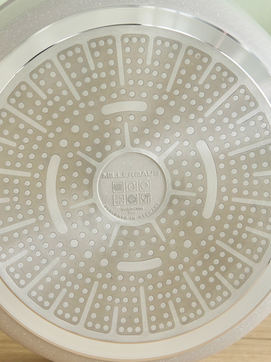 La Natura Induction Casserole with Lid - 28 cm