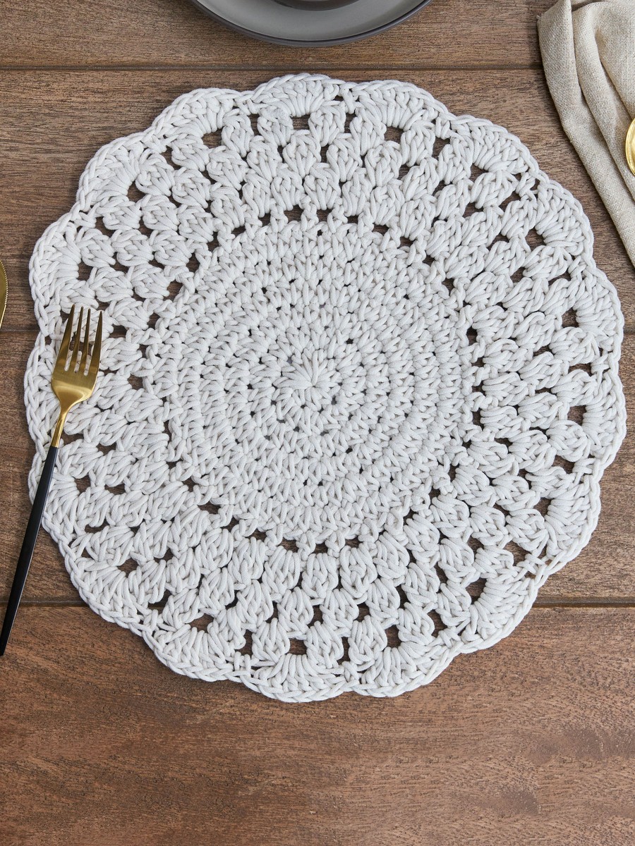 Knotscape Crochet Placemat - 38 cm
