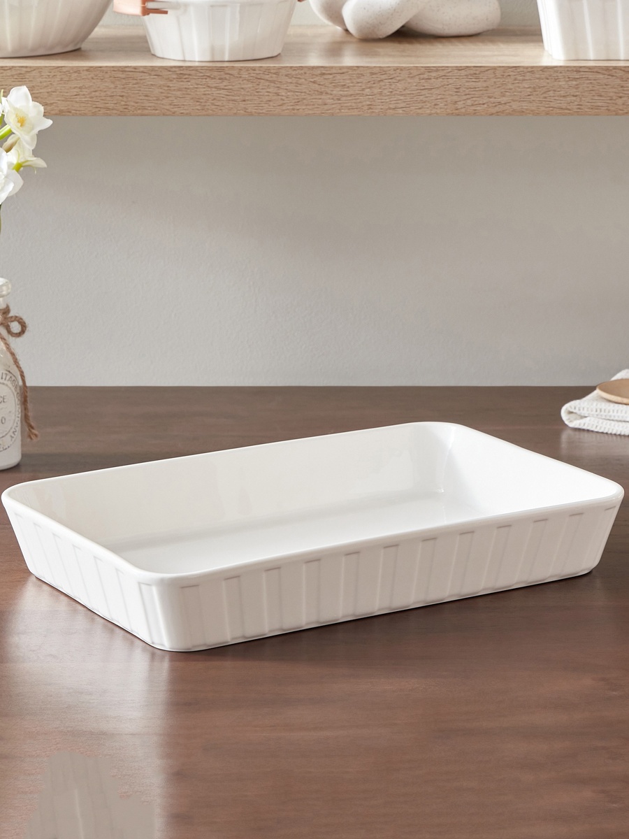 Supreme Rectangular Dish - 24 cm