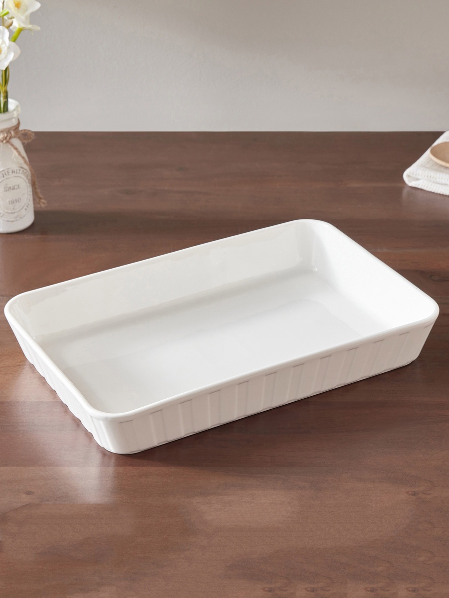 Supreme Rectangular Dish - 24 cm