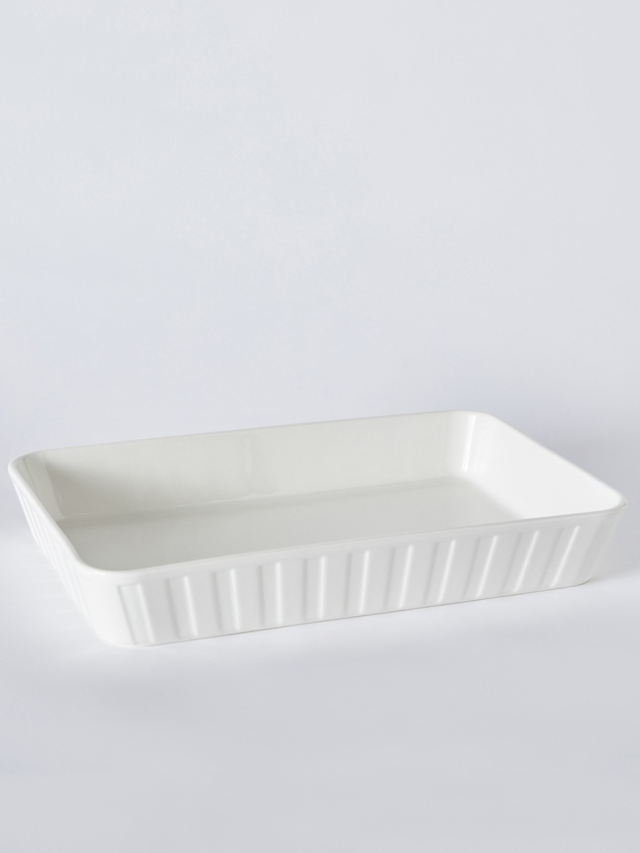 Supreme Rectangular Dish - 24 cm