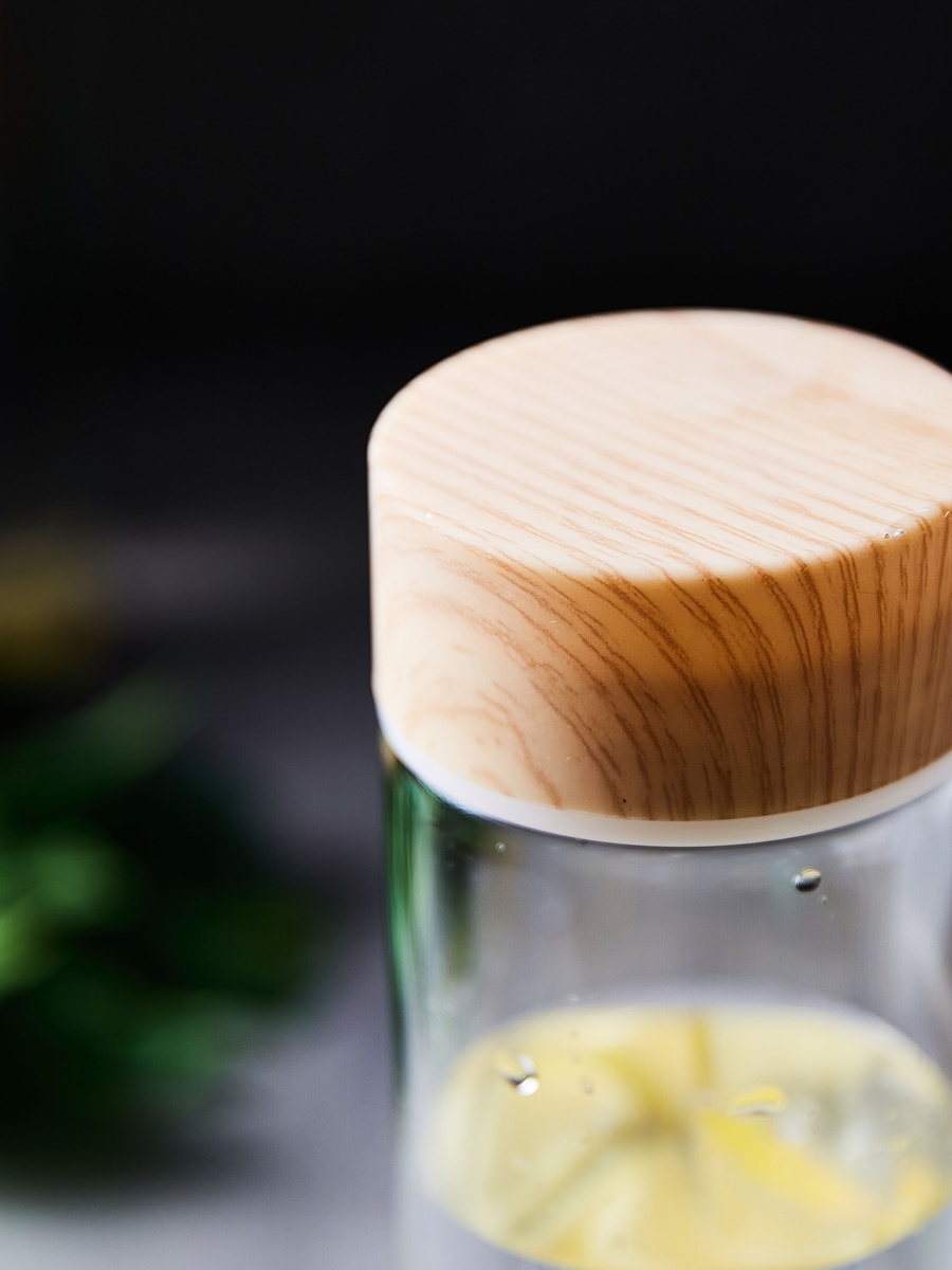 Coolers Borosilicate Bottle with Wooden Finish Lid - 500 ml