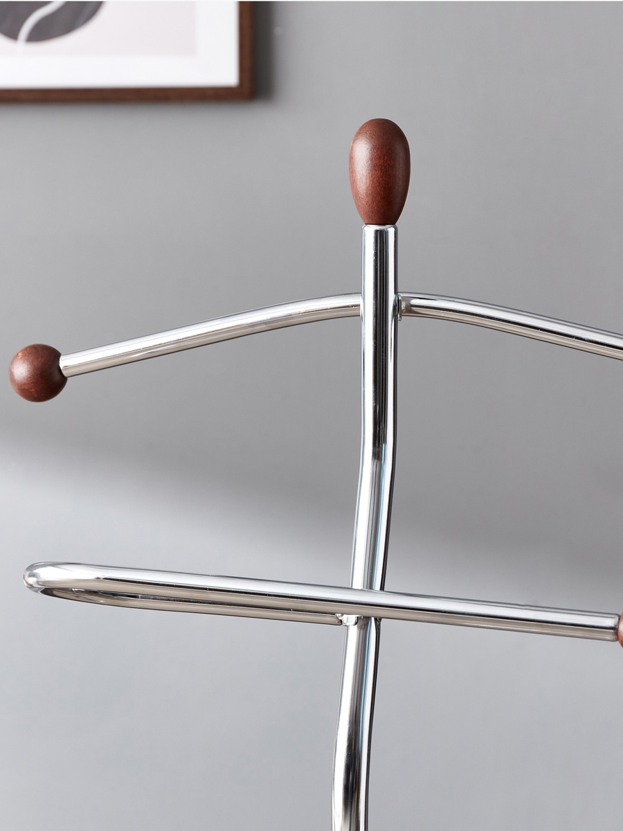 Daniel Valet Stand