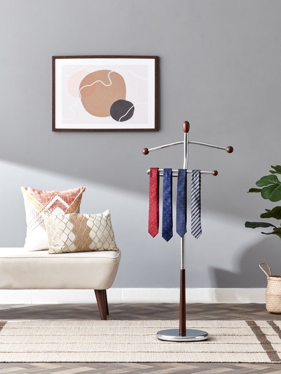 Daniel Valet Stand