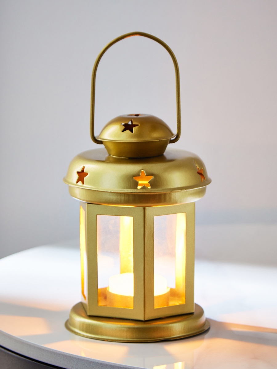 Splendid Metal Decorative Lantern - 10x10x14 cm