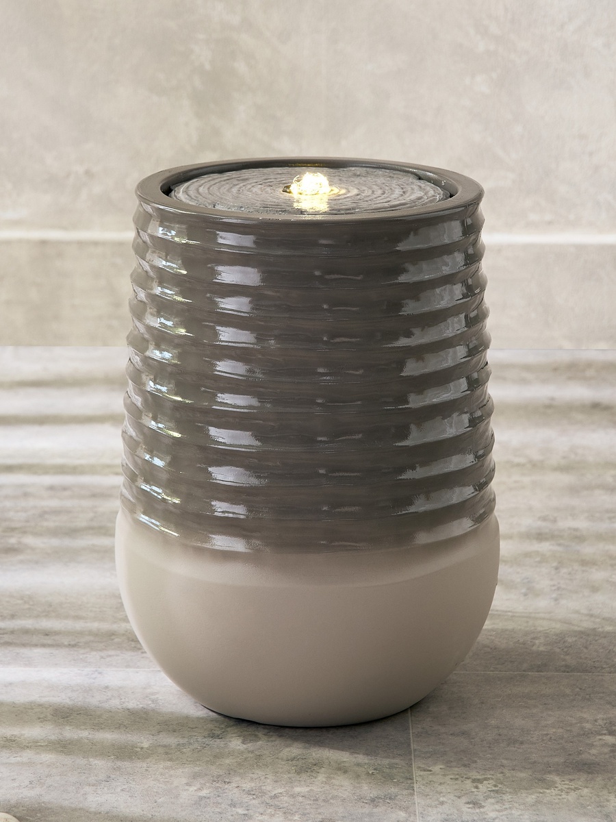Vera - Elysian Resin Outdoor Fountain - 28x28x37 cm