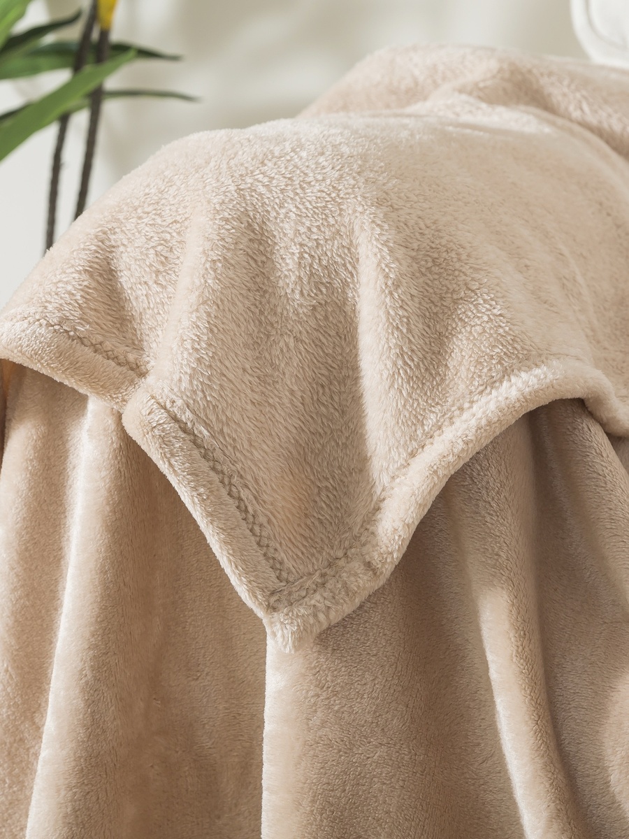 Luxury 240 GSM Soft Plush Flannel Blanket - 200x200 cm