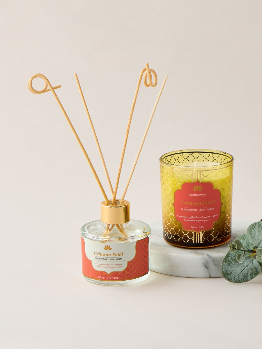 Golden Souk Crimson Petal Scented Jar Candle - 50 h
