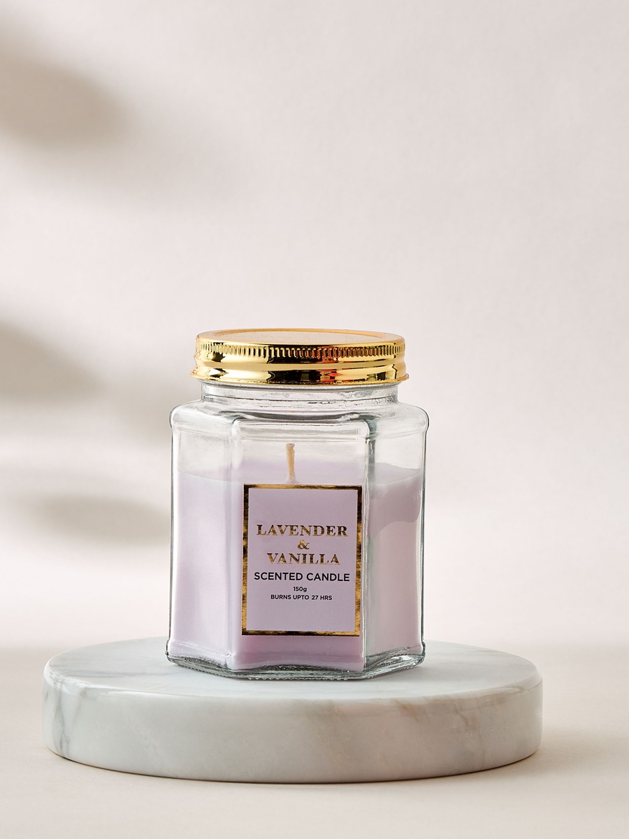 شمعة معطرة برائحة الفانيليا واللافندر - 150 جرام