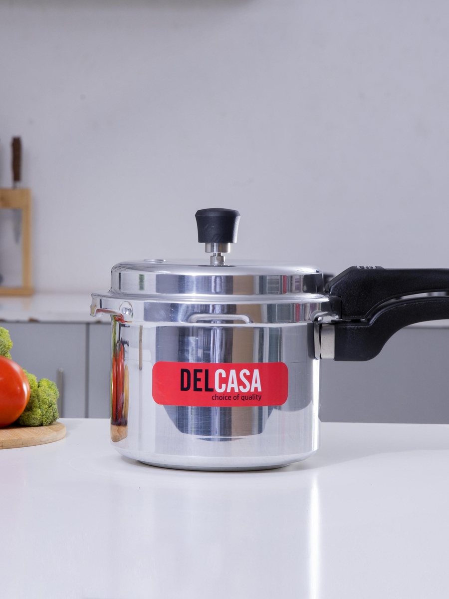 Aluminum Pressure Cooker with Outer Lid