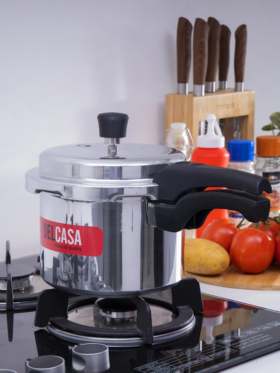 Aluminum Pressure Cooker with Outer Lid