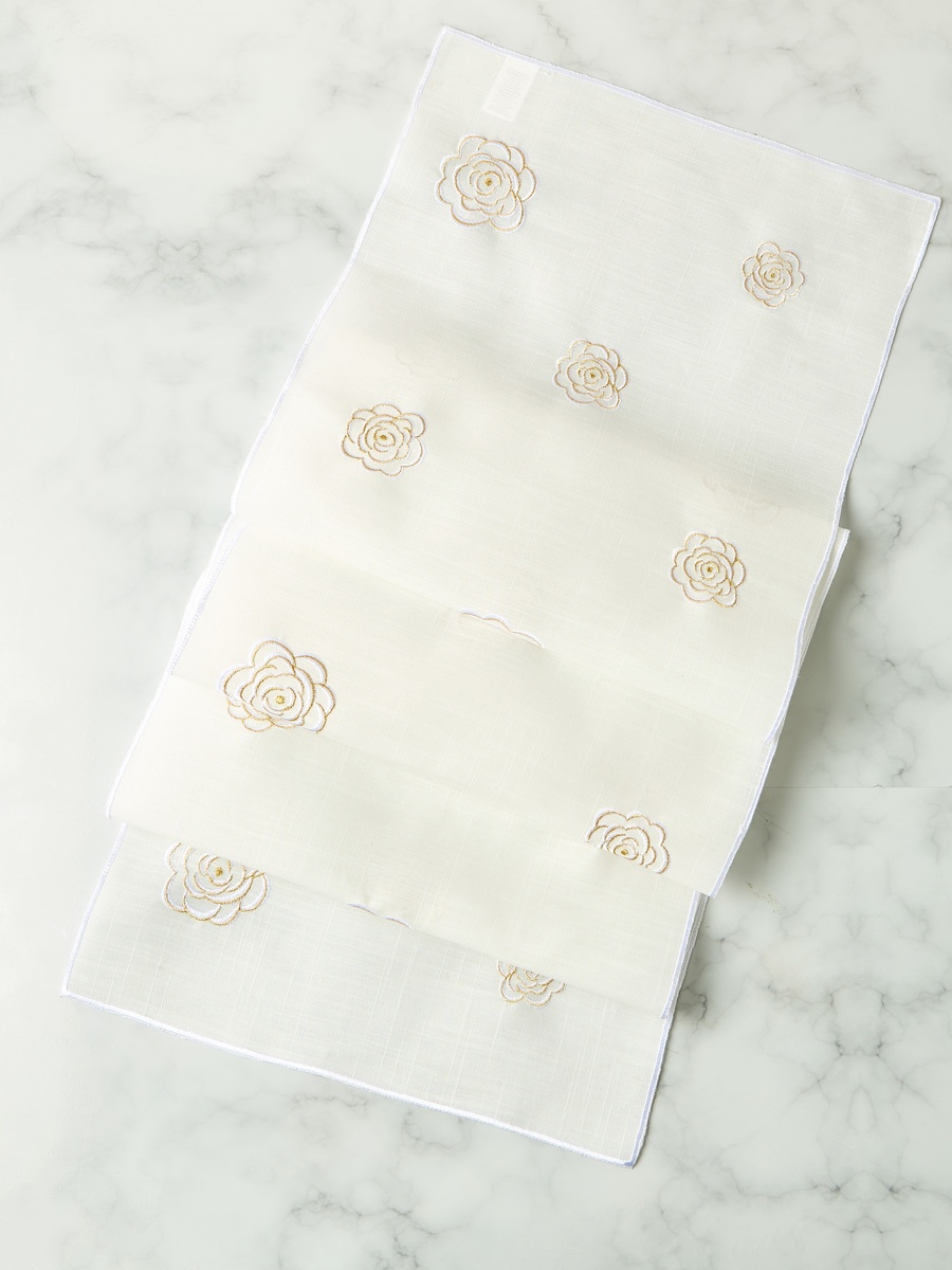 Embroidered Rose Table Runner - 33x180 cm