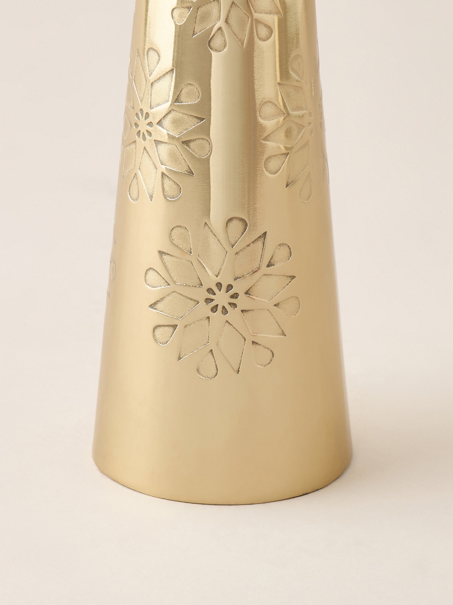 Star Textured Pillar Candleholder - 6 cm