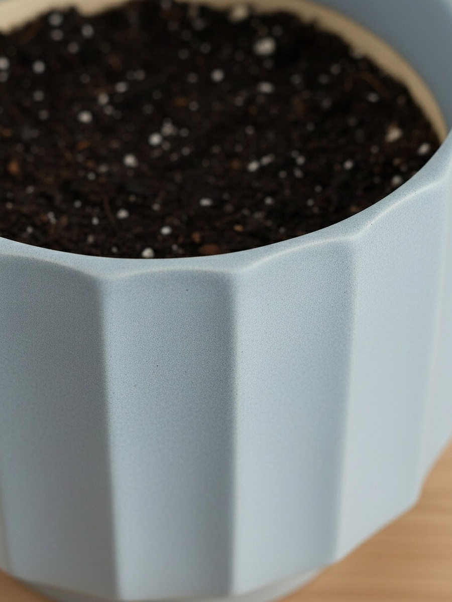 Opaline Vogish Decorative Ceramic Planter - 16x16x14 cm