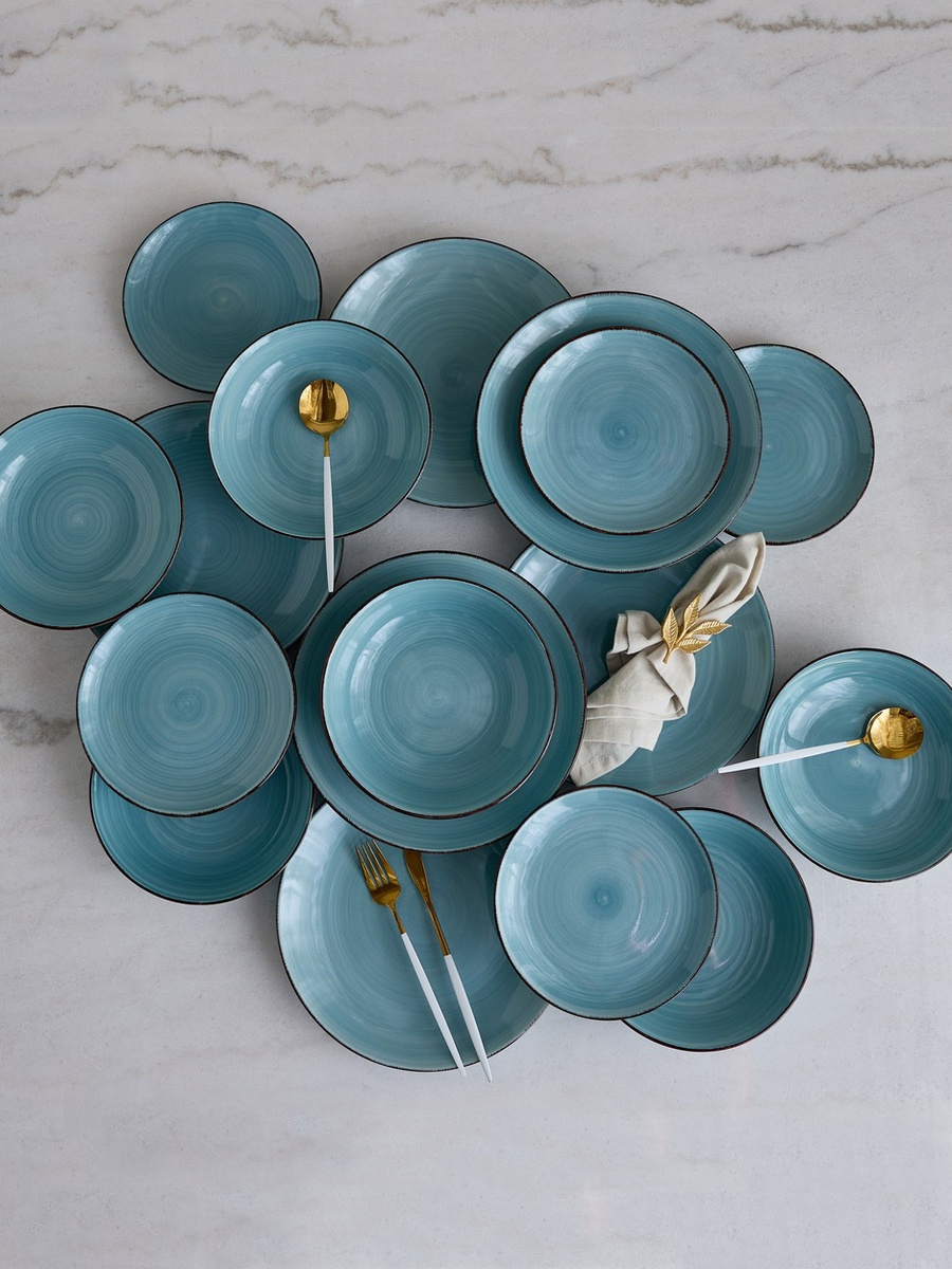 Elegenza 18-Piece Stoneware Dinner Set - Serves 6