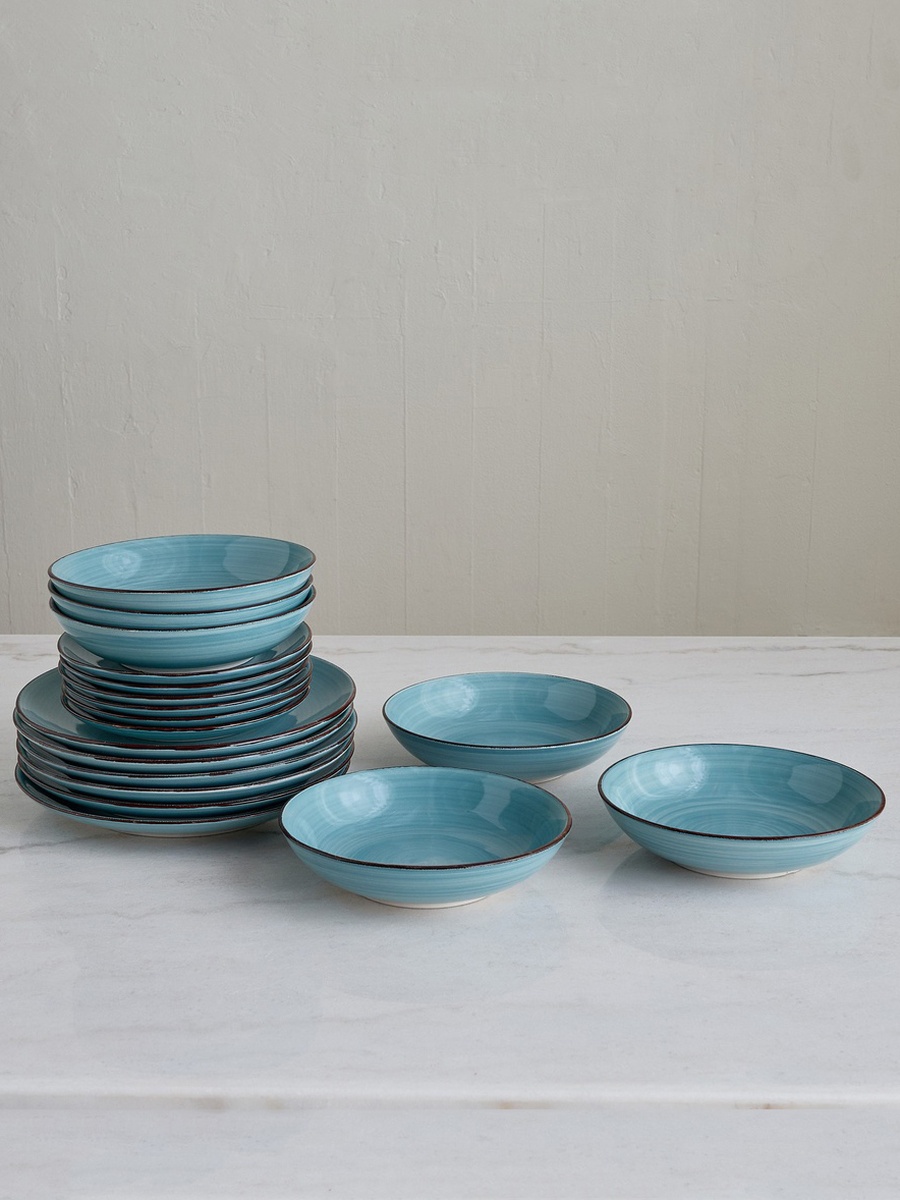 Elegenza 18-Piece Stoneware Dinner Set - Serves 6