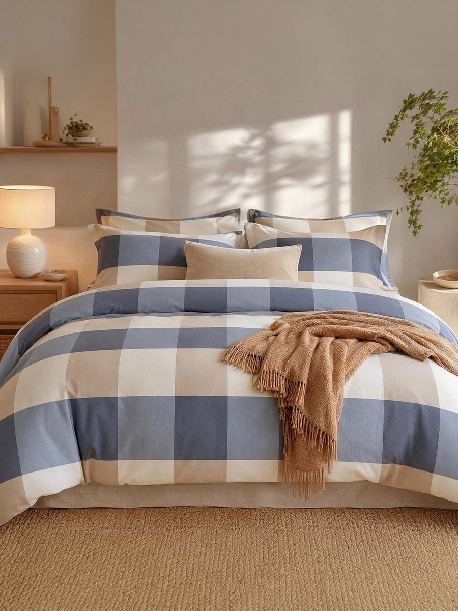 4-Piece Checkered Comforter Set - 180 x 220 cm