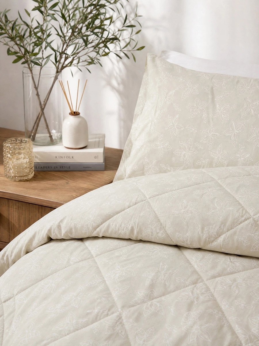 4-Piece Printed Comforter Set with Bedsheet and Pillow Covers, Off White