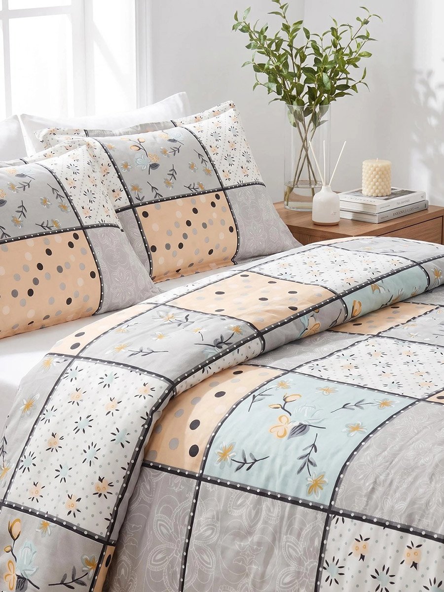 4-Piece Printed Comforter Set with Bedsheet and Pillow Covers, Orange