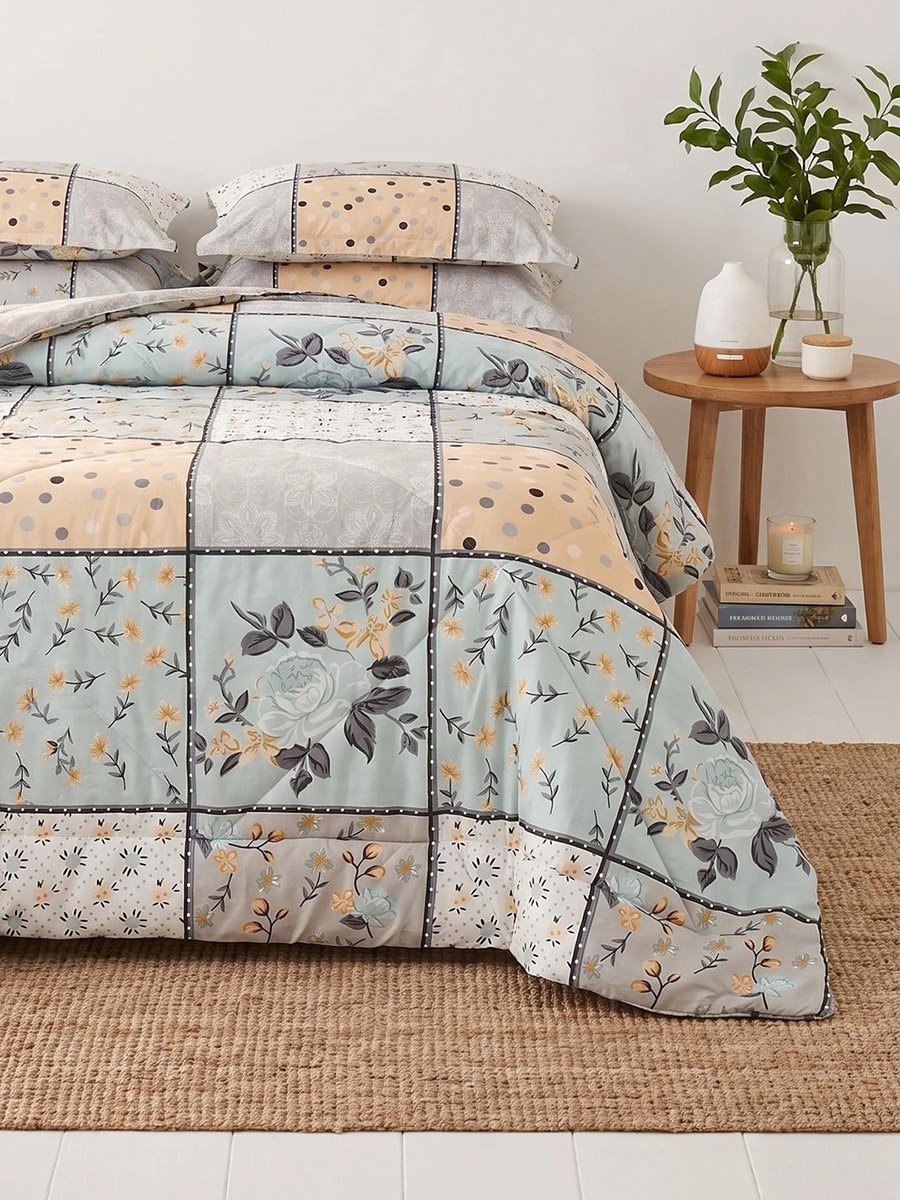 4-Piece Printed Comforter Set with Bedsheet and Pillow Covers, Orange