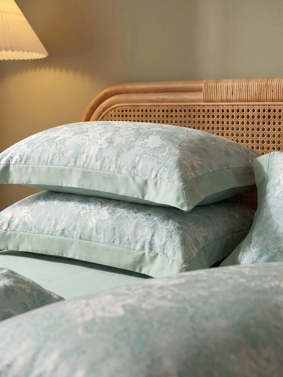 4-Piece Blue Jacquard Polyester Comforter Set