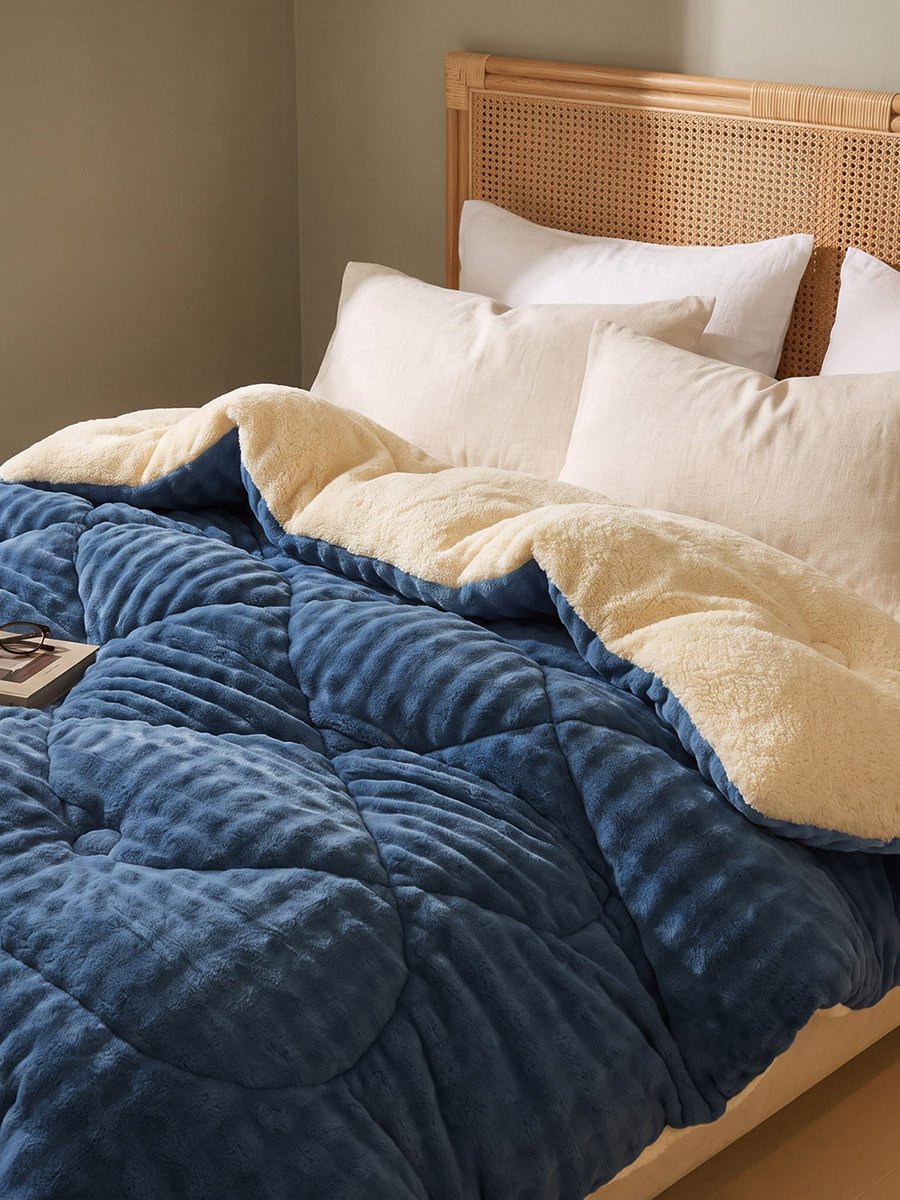 1-Piece Polyester Quilt Cover Comforter Set - Medium Blue, 150x200cm