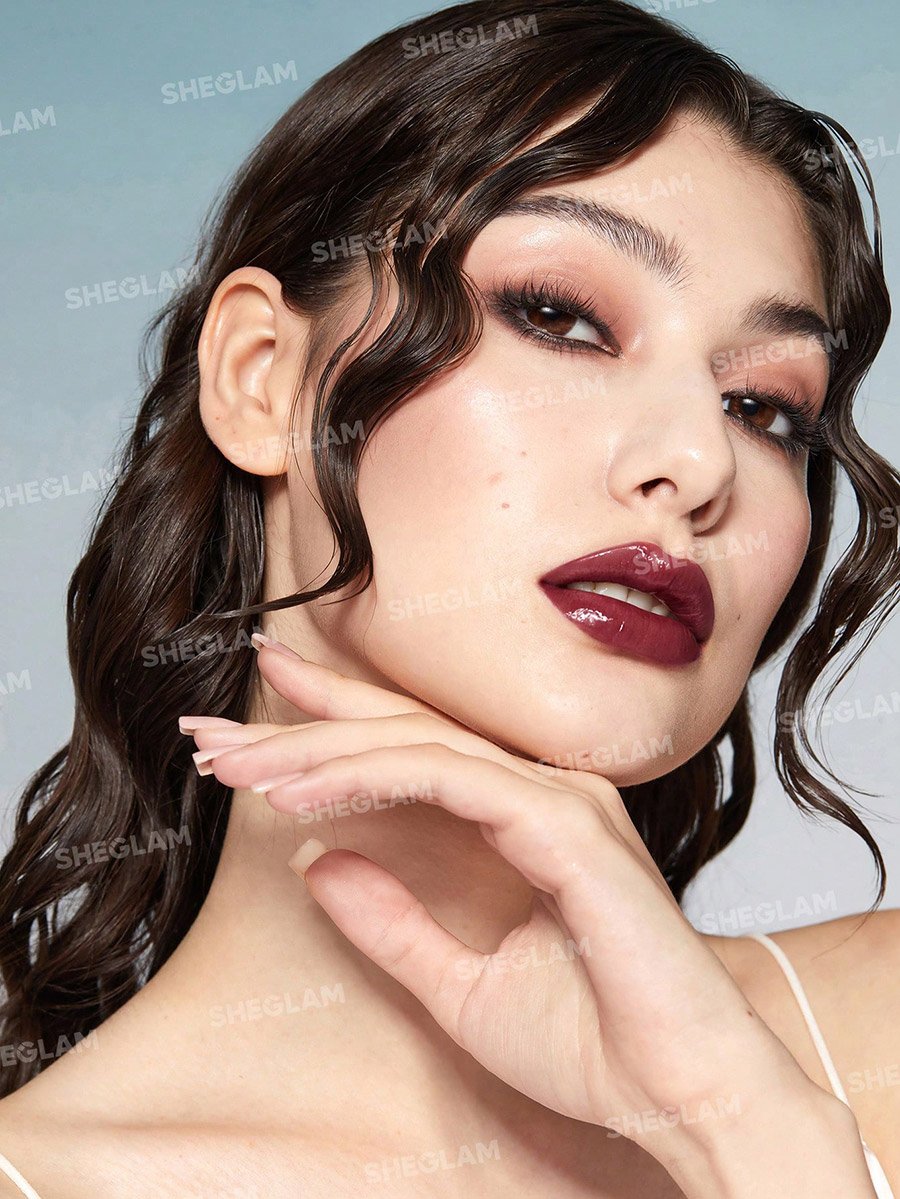 Pout-Perfect Shine Lip Plumper-Berry Season