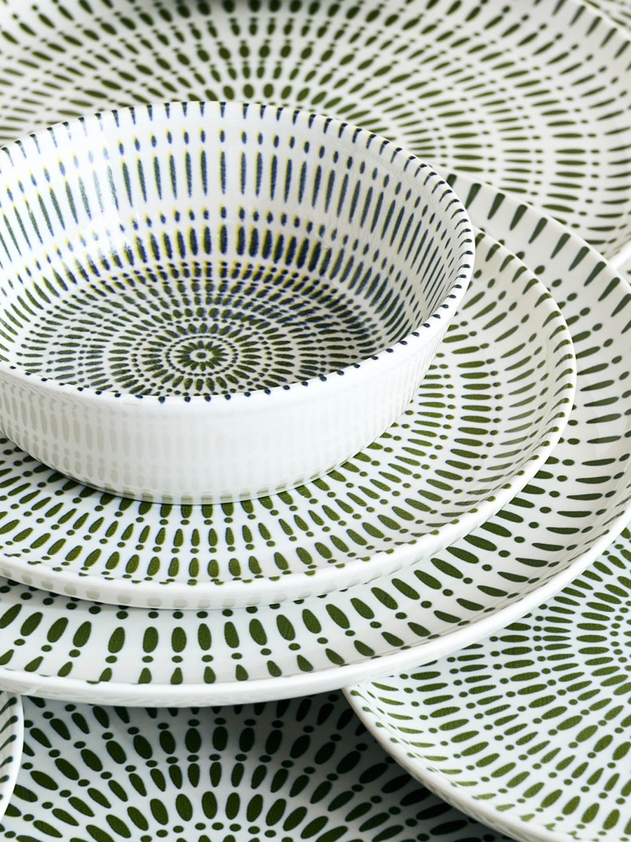 Elegenza 18-Piece Swirl Dinner Set - Serves 6
