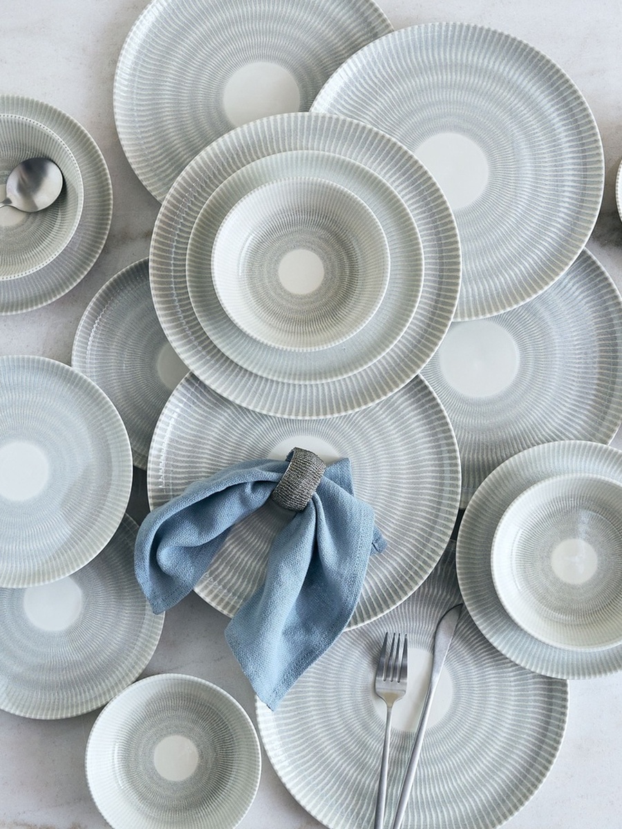 Elegenza 18-Piece Sunburst Dinner Set - Serves 6