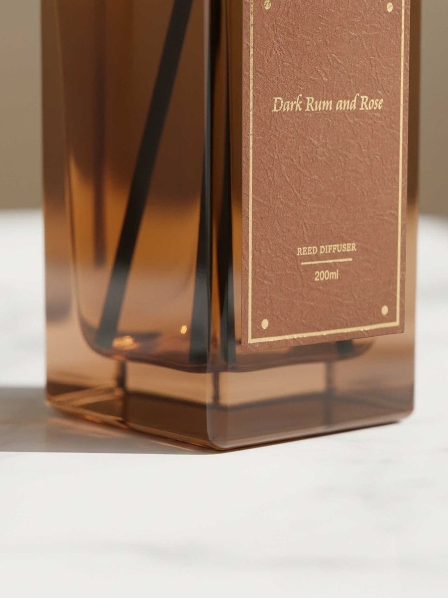 Nuvori Scentelier Dark Rum and Rose Reed Diffuser - 200 ml