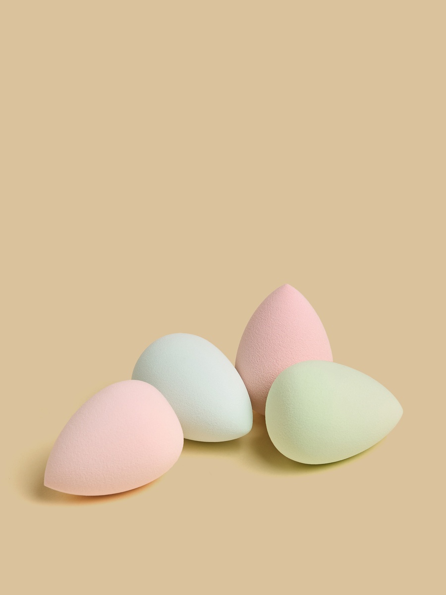 Pack of 4 - Makeup Sponge with Pouch
