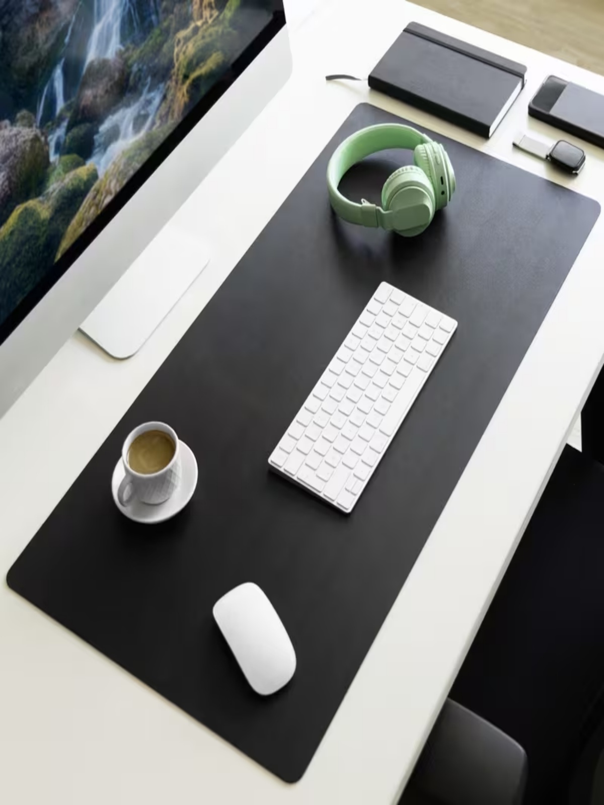 Black Non-Slip Desk Mat