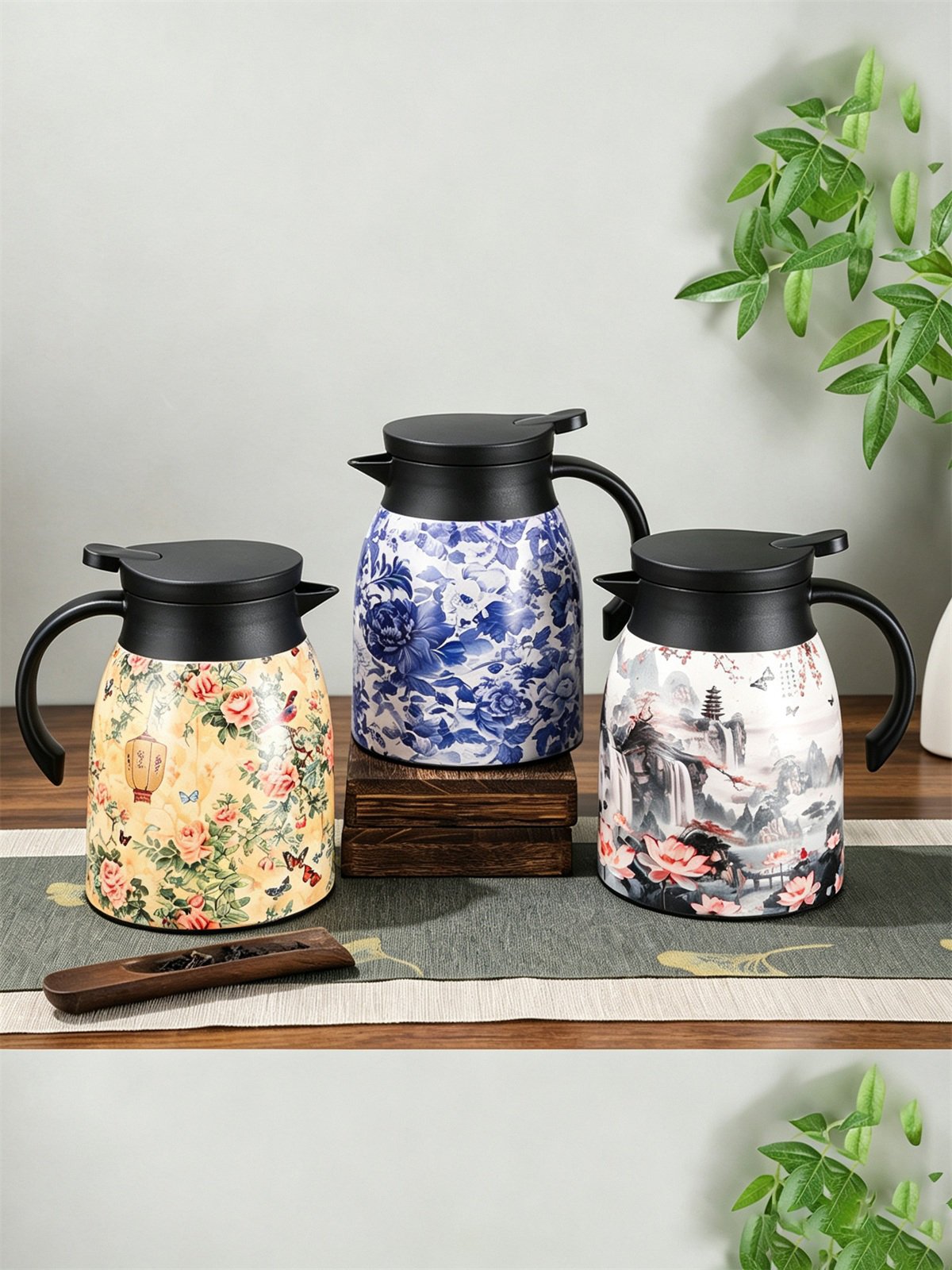 Floral and Lantern Stainless Steel Tea Pot - 1500ml