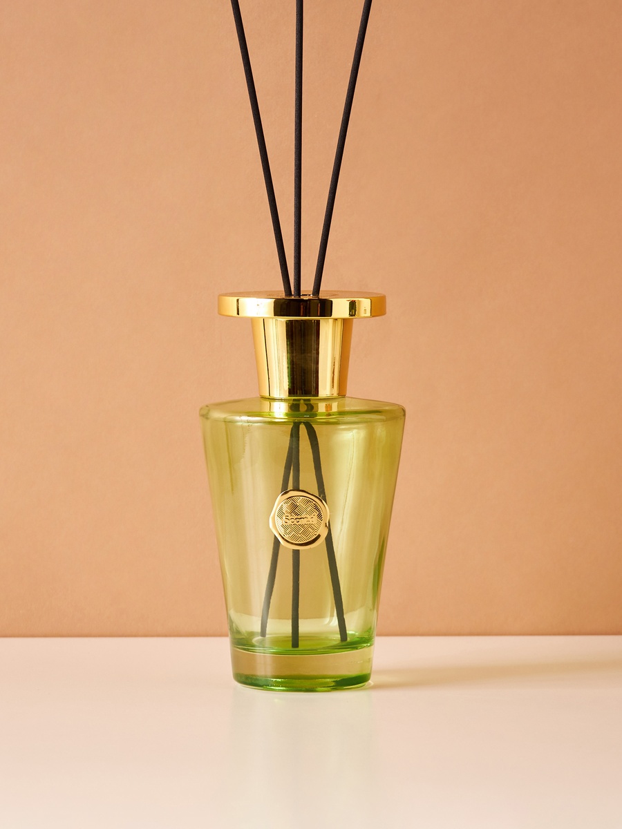 موزع عطور بالأعواد برائحة العود سوبريم - 1 لتر